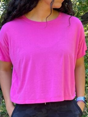 Lululemon Athletica Pink Crop Fitted Short Sleeve Tee